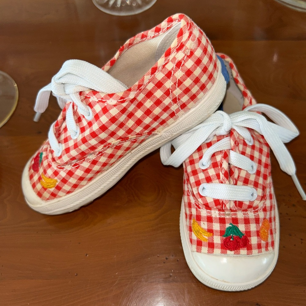 Red Keds Toddler Girl Red Gingham Cherry Embroidered Sneakers size 6.5 new